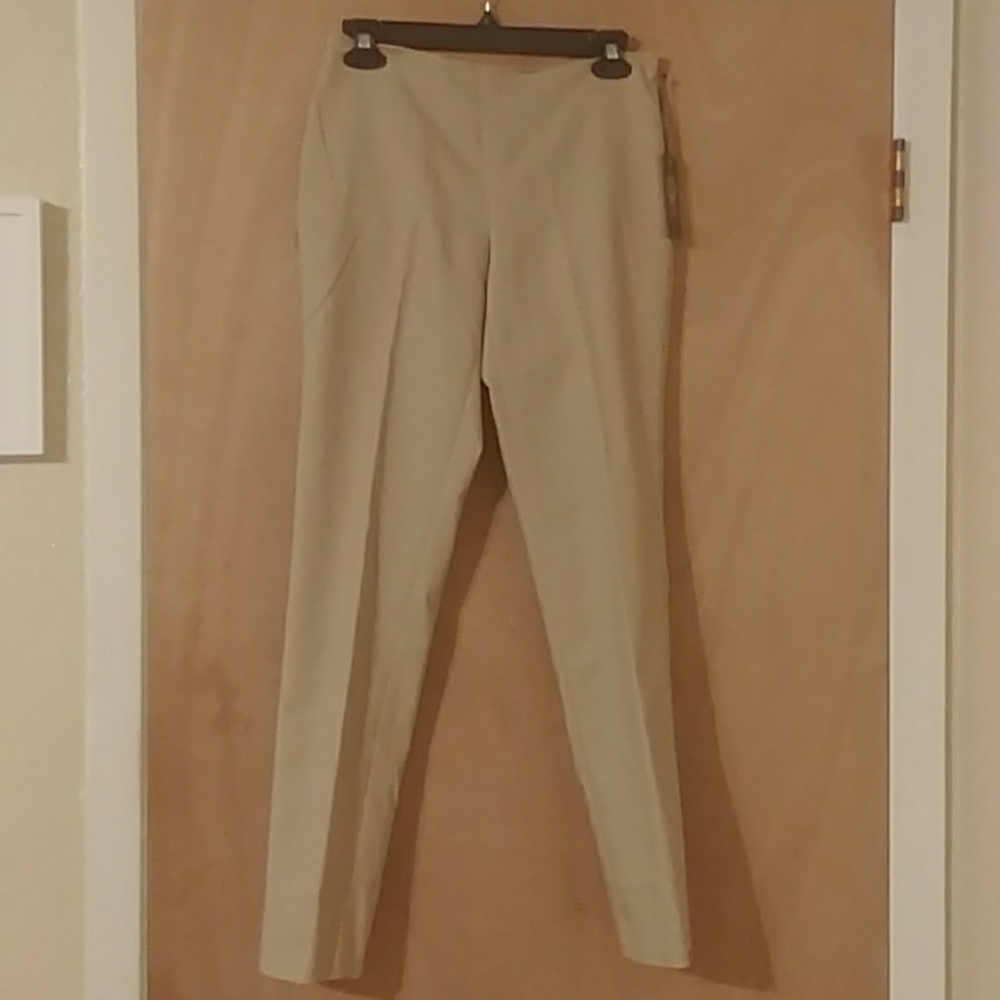BNWT Vince Camuto flat front pants
